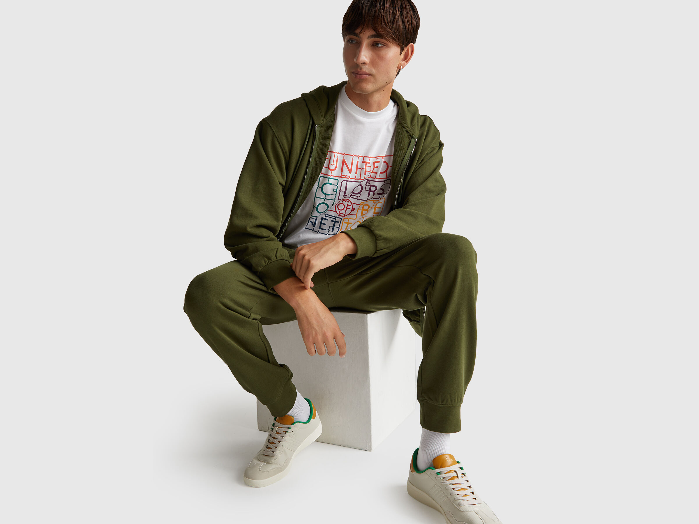 JACKET W/HOOD L/S Men image number 3